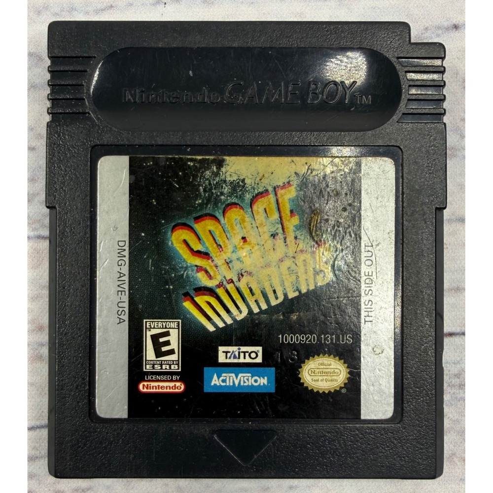 Space Invaders‎ (Nintendo Game Boy Color, 1999)